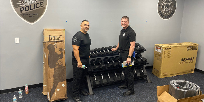 Jupiter Realtor Rob Thomson Shows Appreciation to Tequesta First Responders 