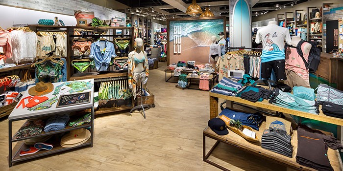 Kicking Off New School Year with Tailgate Party and  Cash for College Students at the Gardens Mall