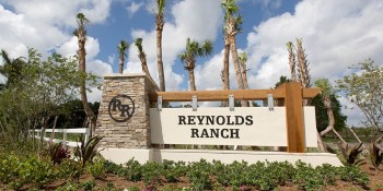 Burt Reynolds Hosts Ribbon Cutting Ceremony at K. Hovnanian® Homes’ Reynolds Ranch